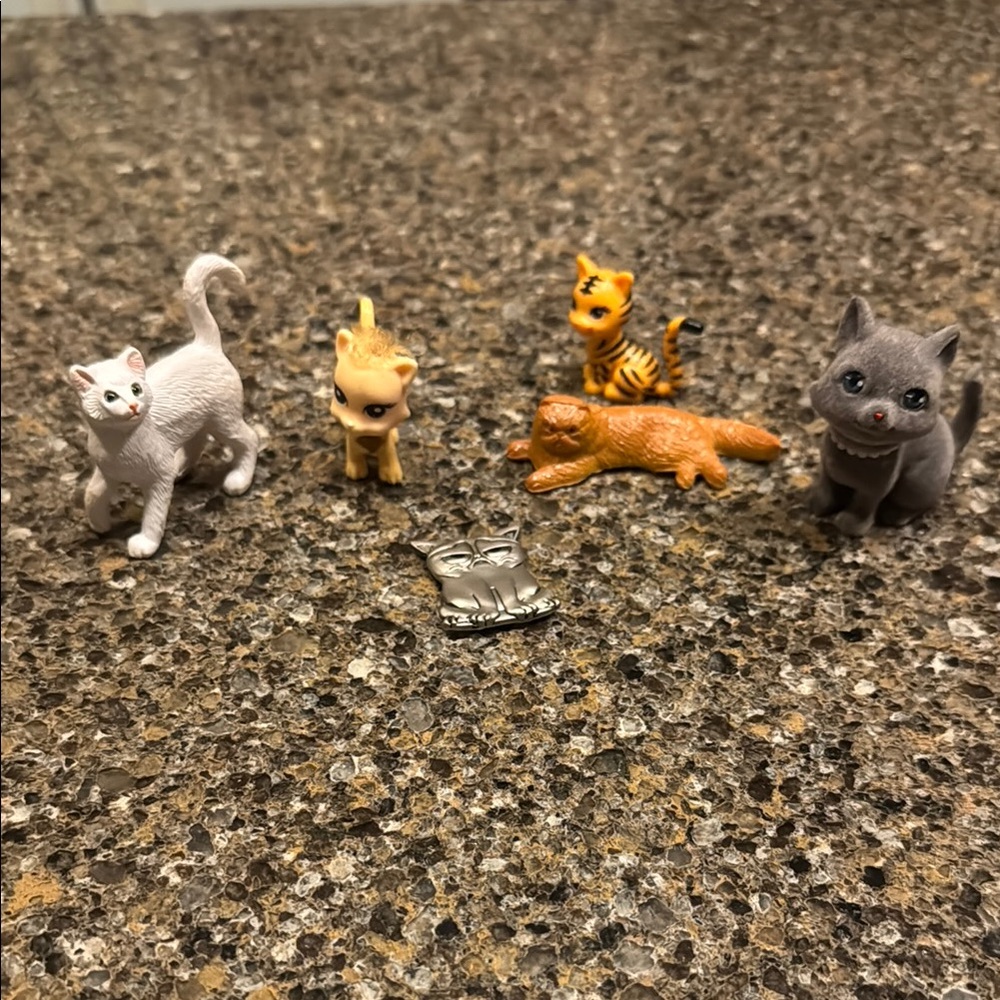 Cat-Themed Action Toy or Collectible Figures - set of 6